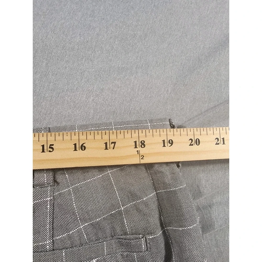 BANANA REPUBLIC Emerson Shorts Mens 38 Gray Check Plaid‎ Chino 10